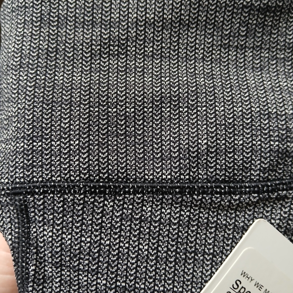 Lululemon Gray Leggings - Picture 6 of 7